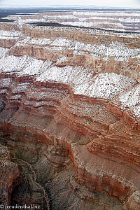 tiefe Schlucht des Grand Canyon