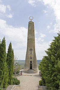 das Kerzendenkmal bei Soroca in Moldawien