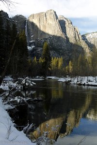 Winterlicher Merced River im Yosemite Nationalpark