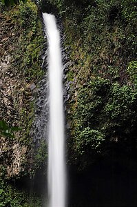 Eine spritzige Wanderung zum Wasserfall