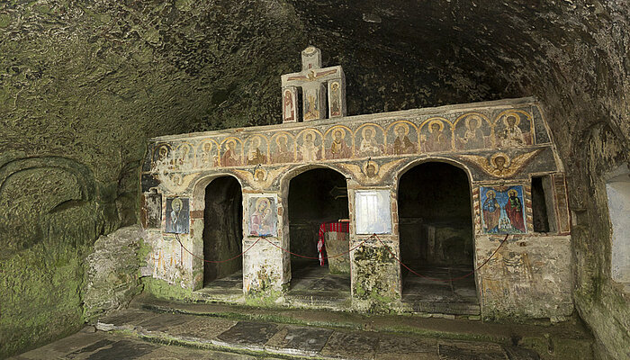 Felsenkirche beim Corbii de Piatra