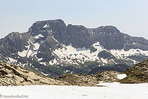 Aussicht von der Silberen zum Chratzerengrat und Pfannenstock