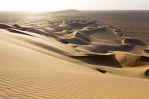 Sonnenuntergang bei den Sanddünen der Rub al-Khali im Oman