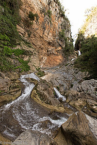 beim Salto de Caburni