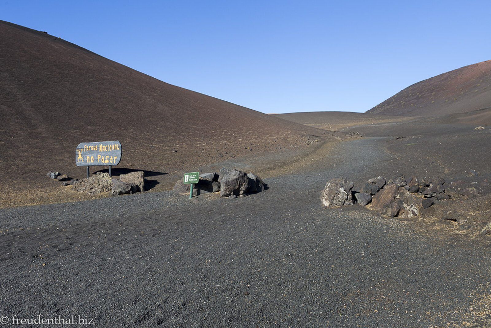 Weg für Kamele in den Timanfaya Nationalpark auf Lanzarote