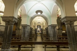 in der Krypta unter der Mariä-Empfängnis-Basilika von Lourdes