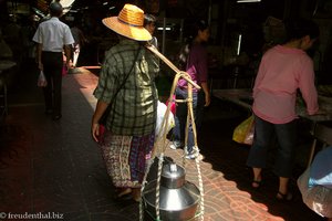 Lastenträger in Chinatown Bangkok