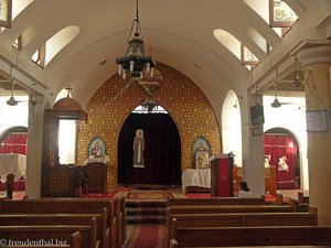 im Mittelschiff der Koptischen Kirche von Hurghada