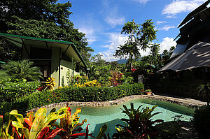 Blick über den Pool - Yabá Chiguí Lodge