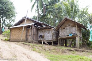 Häuser im Dorf der Khmu am Mekong