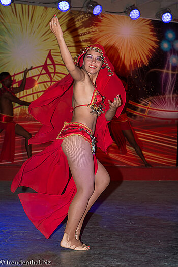 Tänzerin bei der Show Cubana in Silvester in Trinidad