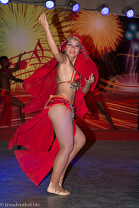 Tänzerin bei der Show Cubana in Silvester in Trinidad
