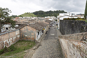 Gasse bei der Puente del Humilladero in Popayán.