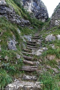 rustikale Treppe nahe Oberlauelen