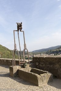 Brunnen beim Château de Foix