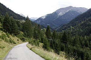 Spazierweg von Rinnen zum Rotlechwasserfall