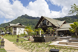 Pool des H Resort am Beau Vallon Beach auf Mahé