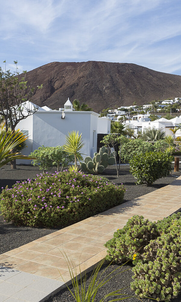 Blick zum Vulkan Montaña Roja beim Labranda Alyssa Suite Hotel