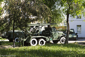 Militärfahrzeuge im Militärmuseum von Chisinau