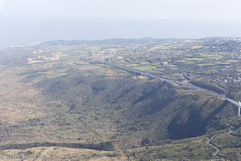 Flug entlang der Westküste von La Réunion