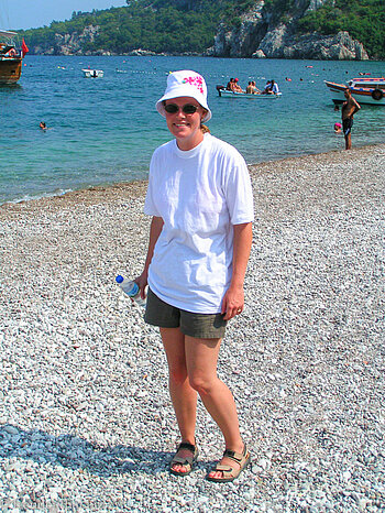 Strandspaziergang in der Hitze bei Olympos in der Türkei