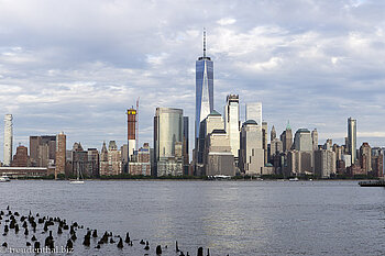 Skyline von Lower Manhattan von Newport aus
