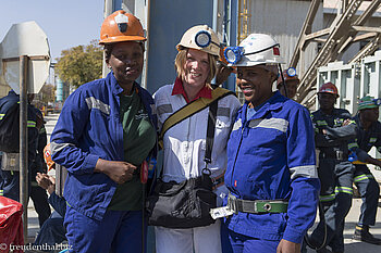 Anne und die Arbeiterinnen der Cullinan Diamond Mine