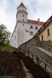 Treppen hinauf zur Burg Bratislava