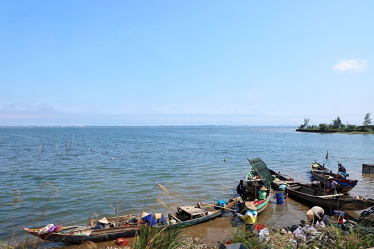 Aussicht über die Lagune an der geschützten Bucht – Vụng An Cư