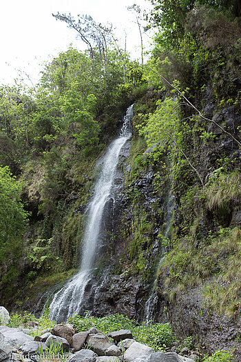 Wasserfall am Anfang der Levada do Moinho