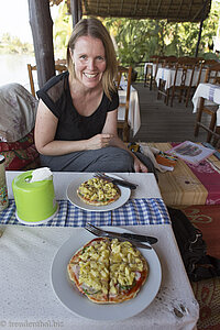 Anne und die Minipizza auf Don Khon