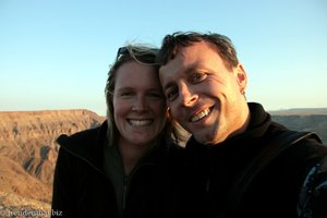 Annette und Lars am Abgrund des Fish River Canyon