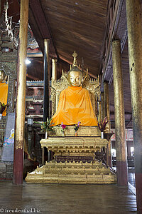 Buddhastatue im Nga Phe Chaung Kloster