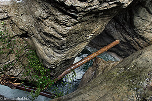 und noch mehr Baumstämme in der Breitachklamm