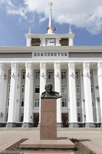 Noch ein Lenin vor dem Rathaus von Tiraspol