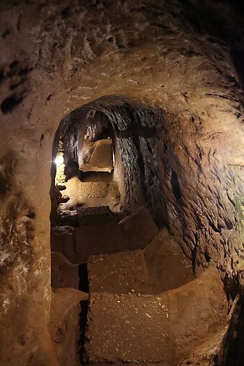 Felswände in einem der Tunnel von Vinh Moc