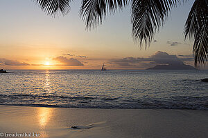 Sunset Beach auf der Hauptinsel Mahé