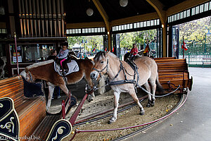 Historisches Pferdekarussell auf dem Wurstelprater