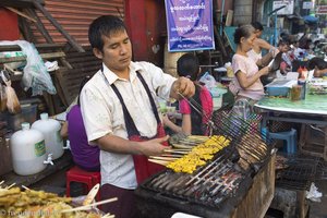 Fischgrill und sonstigen Leckereien in Chinatown von Yangon