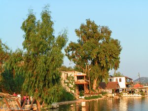 Ufer im Dorf Kaleücagiz