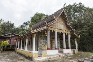 Dorf-Wat bei den Lao Loums am Mekong