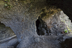 Hier ist die Decke des Tunnels eingestürzt.