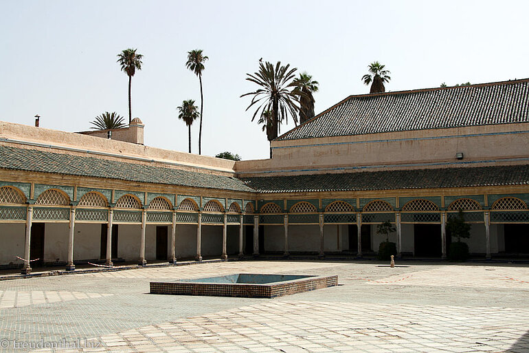 großer Innenhof im Harem des Bahia Palasts