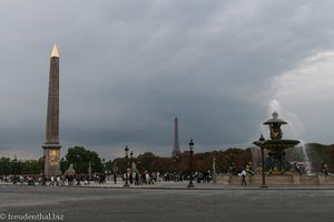 Blick über den Place de la Concorde zum Eiffelturm