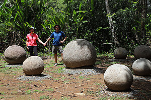 Große Steinkugeln bei Palmar Norte