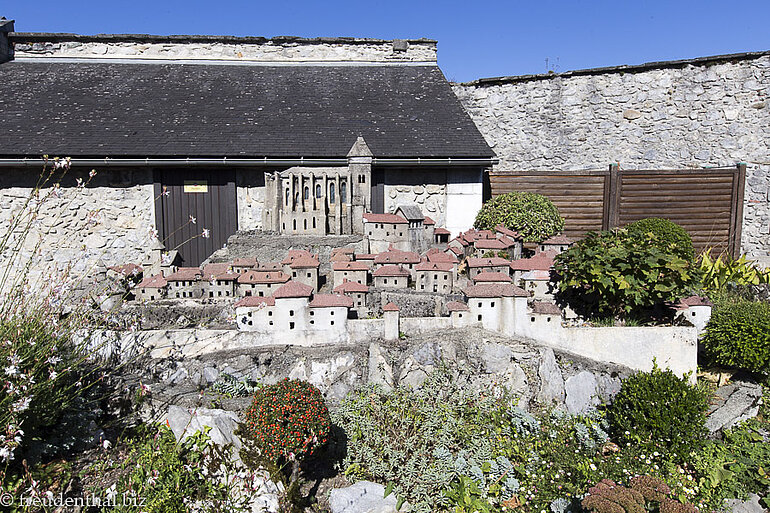 Modelle der Margalide Le Bondidier im Château Fort de Lourdes
