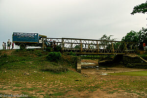 Brücke auf der Fahrt nach Siem Reap in Kambodscha