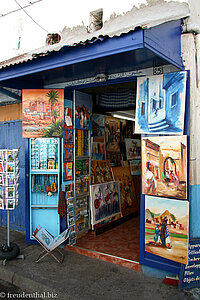 Andenkenstand in der Kasbah des Oudaias von Rabat