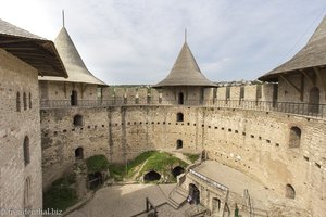 Blick in den Innenhof der Festung von Soroca in Moldawien