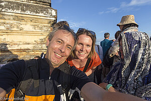 Lars und Anne beim Sonnenuntergang in Bagan